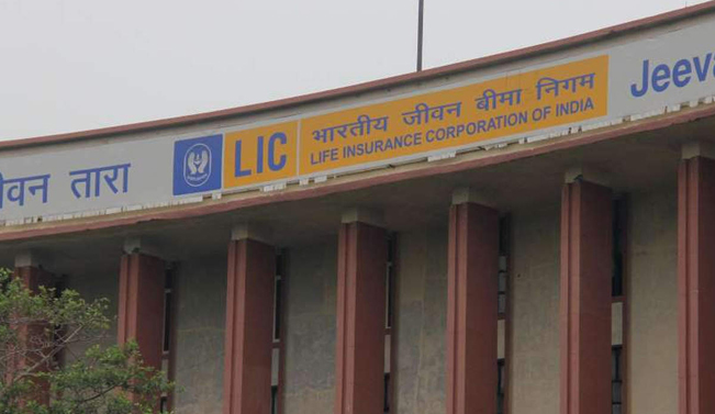 LIC valuation dips Rs. 40,000 cr on stock market fall, rising rates