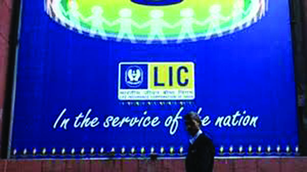 LIC gains 2% market share in new business premium
